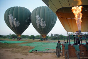 Ballonfahrt über Bagan in Myanmar