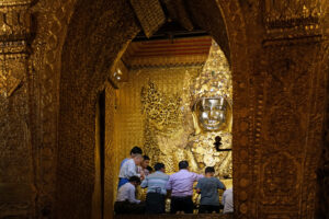 Mandalay in Myanmar Mahamuni Pagode