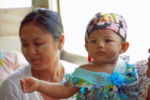Myanmar Kinder mit mehr oder weniger Strahlen