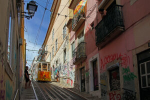 Lissabon Fortbewegungsmittel elevador da Bica Standseilbahn