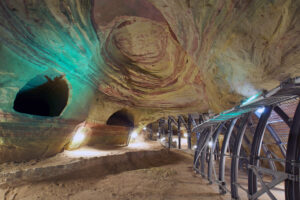 Homburg Schloßberghöhlen, das Biotop in Beeden und Krötenwanderung größte Buntsandsteinhöhle in Europa