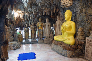 Thailand Isaan Höhlentempel Tempel cave temple wat payat